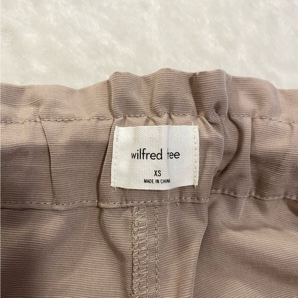Aritzia Wilfred Free shorts - Picture 4 of 4